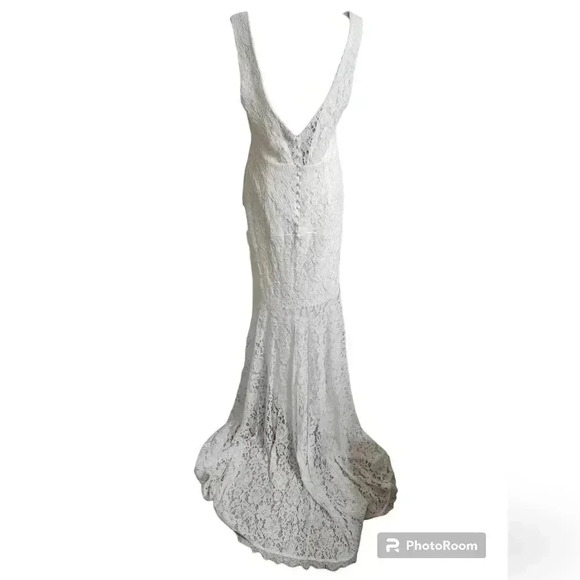 Nwt Lulu's lace fully lined wedding gown - Picture 3 of 8